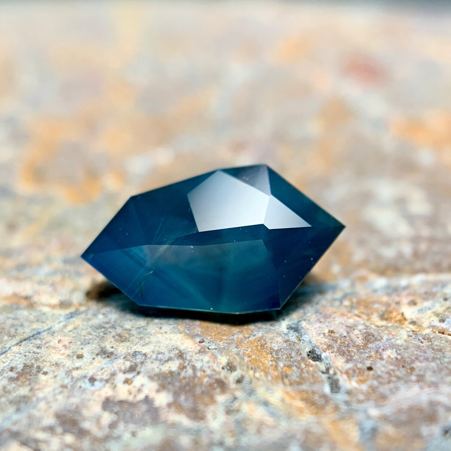 ᴬᵀᵞᴾᴵᶜᴬᴸ TEAL KENYAN SAPPHIRE 1.00ct