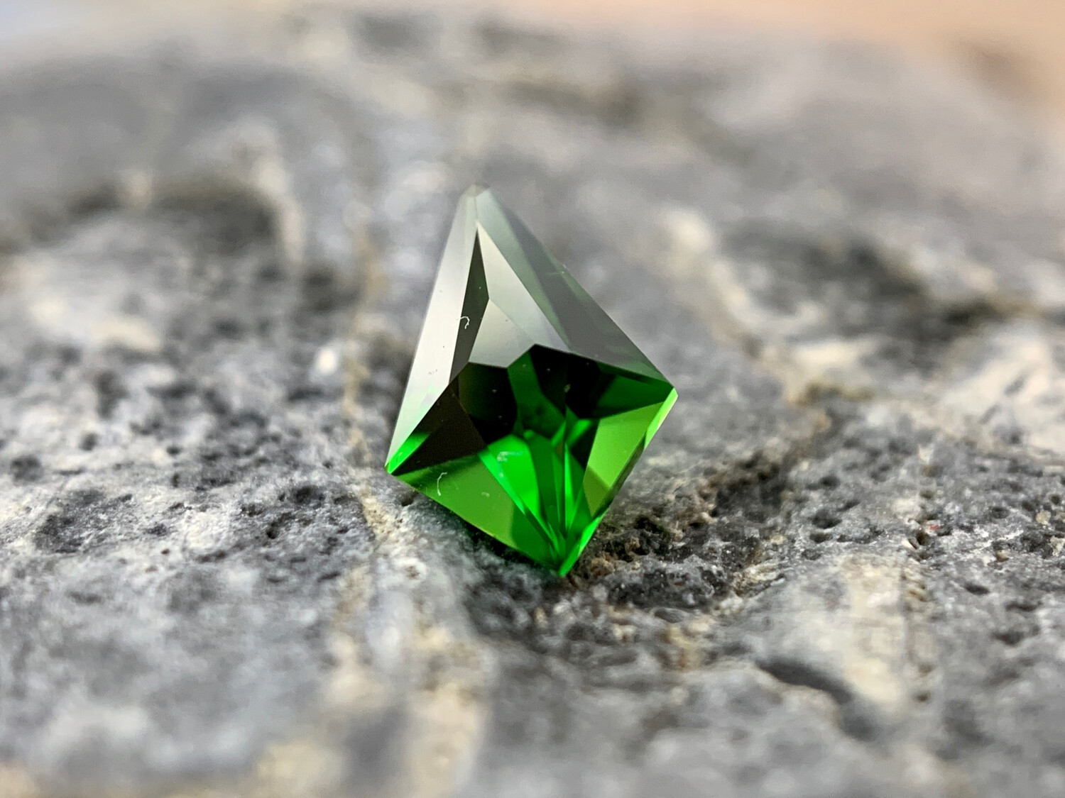 ᴬᵀᵞᴾᴵᶜᴬᴸ CHROME TOURMALINE 0.75ct