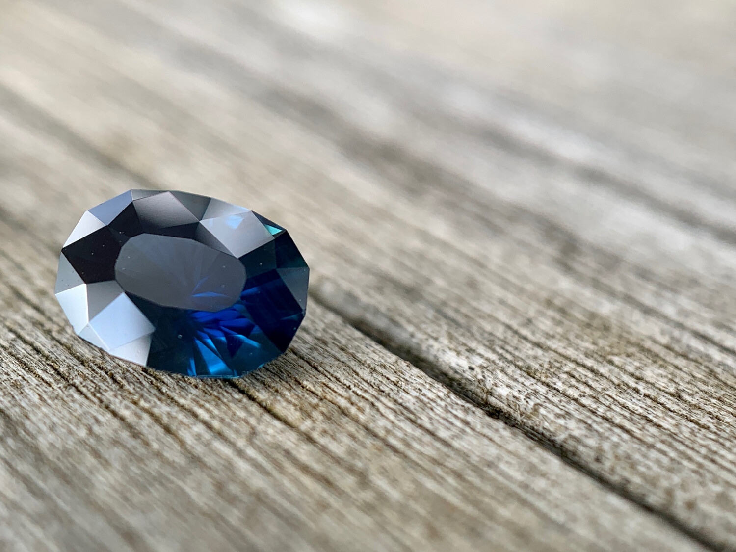 ᴬᵀᵞᴾᴵᶜᴬᴸ INTENSE BLUE KENYAN SAPPHIRE 0,92ct