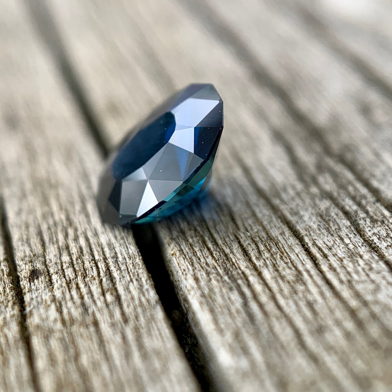 ᴬᵀᵞᴾᴵᶜᴬᴸ INTENSE BLUE KENYAN SAPPHIRE 0,92ct