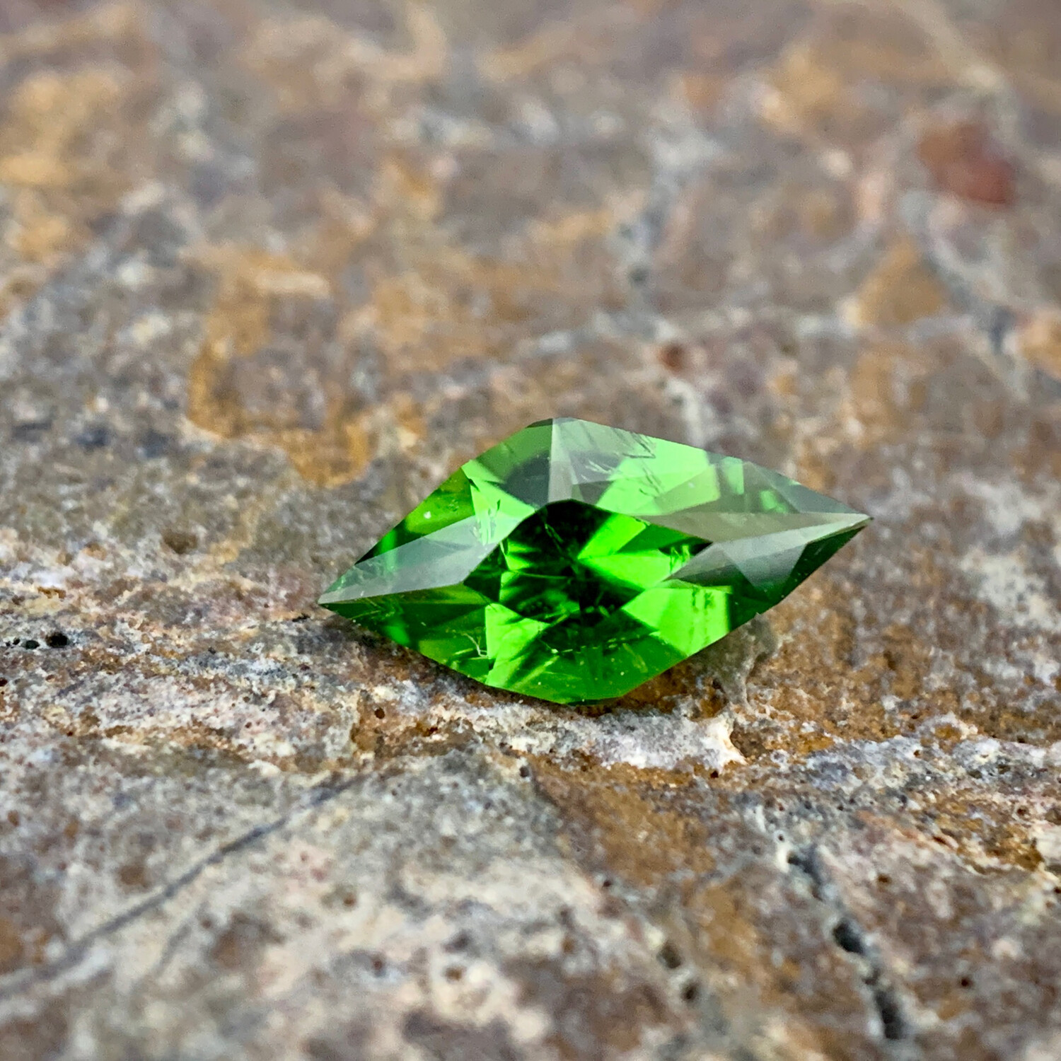 ᴬᵀᵞᴾᴵᶜᴬᴸ CHROME TOURMALINE 0.44ct