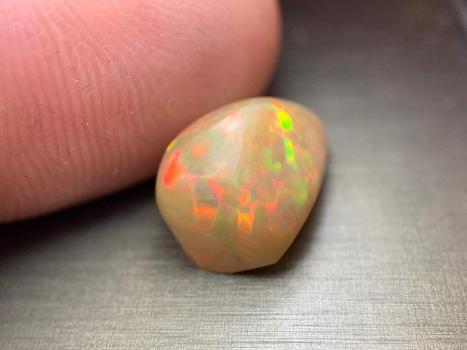 ᴬᵀᵞᴾᴵᶜᴬᴸ HONEY RAINBOW OPAL WELO 5.56ct