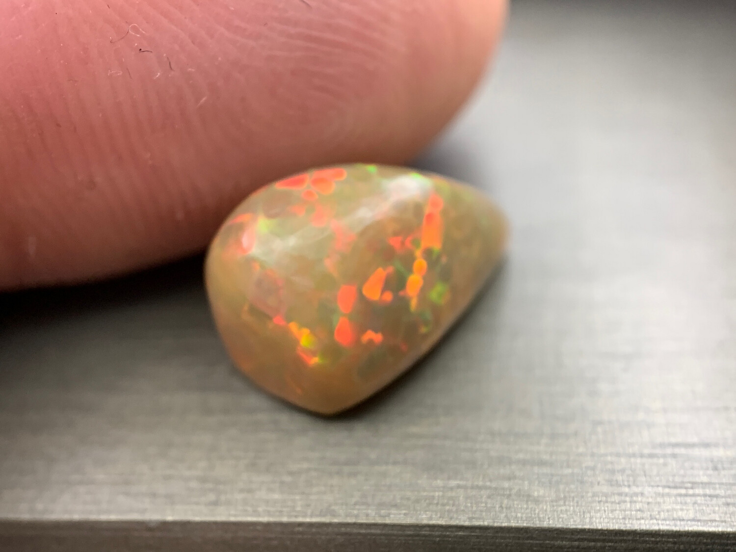 ᴬᵀᵞᴾᴵᶜᴬᴸ HONEY RAINBOW OPAL WELO 5.56ct