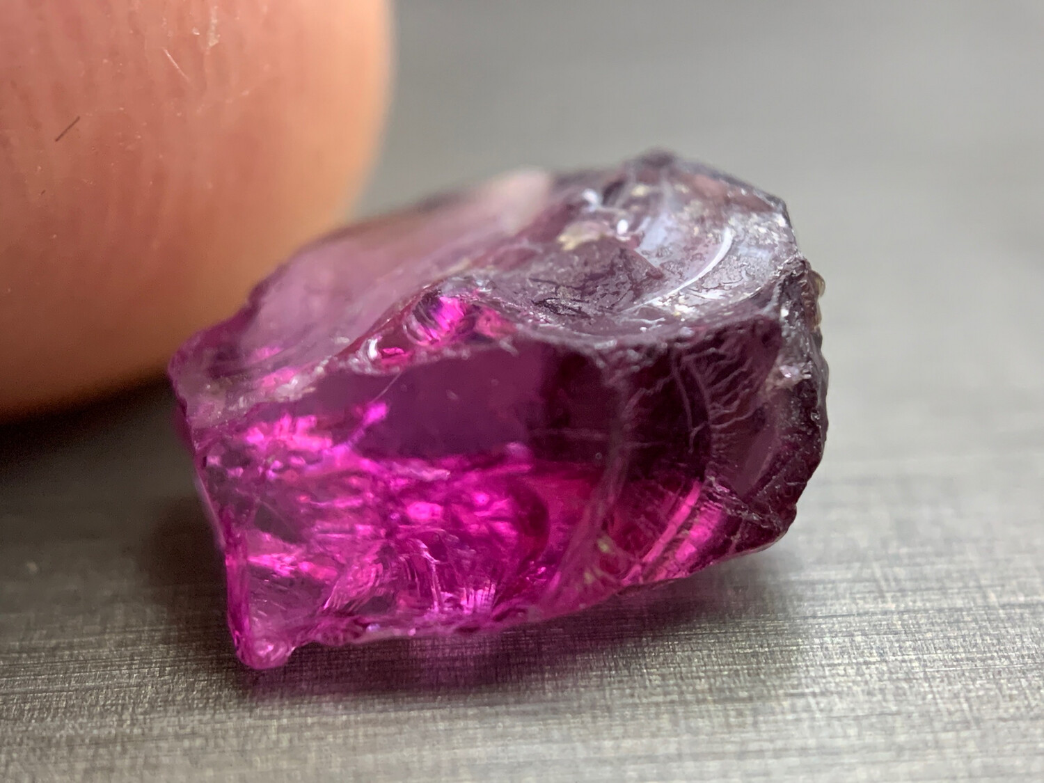 ᴬᵀᵞᴾᴵᶜᴬᴸ WILD RHODOLITE GARNET 2.11ct