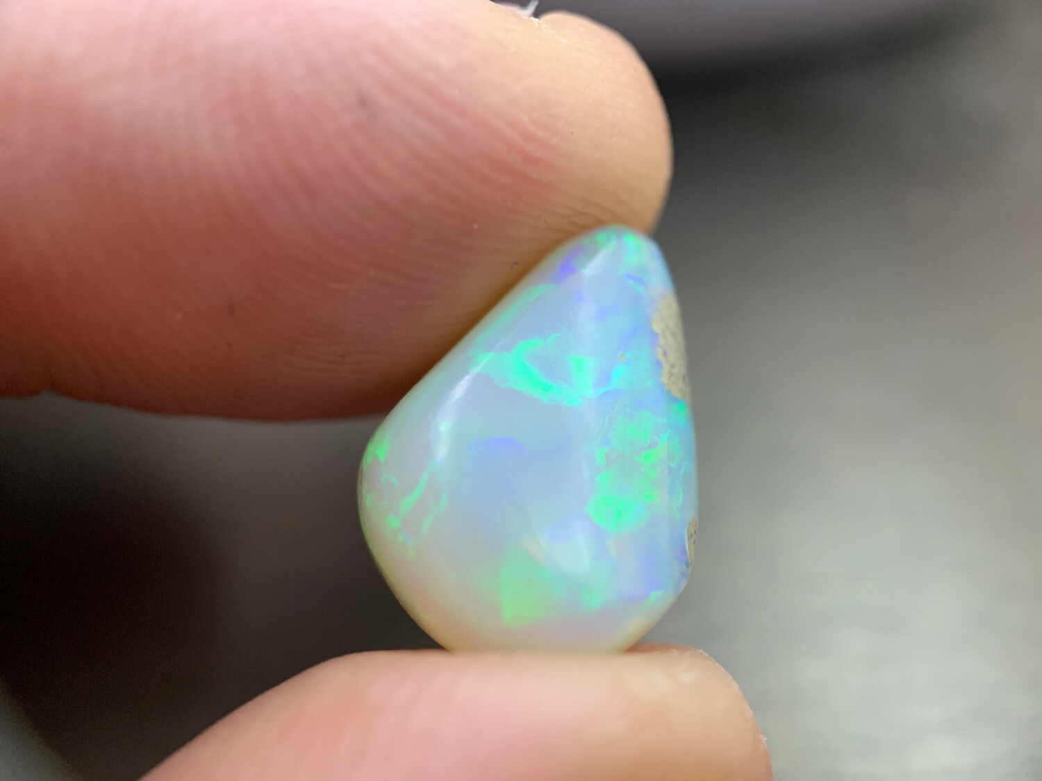 ᴬᵀᵞᴾᴵᶜᴬᴸ RAINBOW OPAL WELO 7.06ct