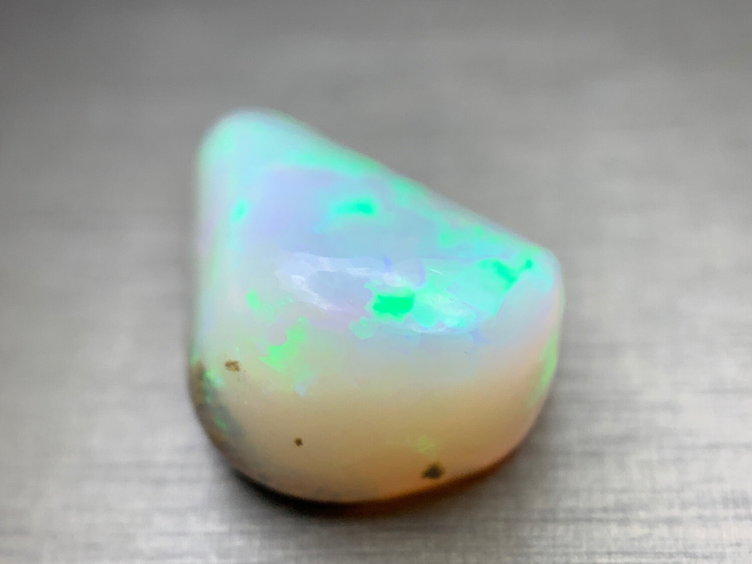 ᴬᵀᵞᴾᴵᶜᴬᴸ RAINBOW OPAL WELO 7.06ct