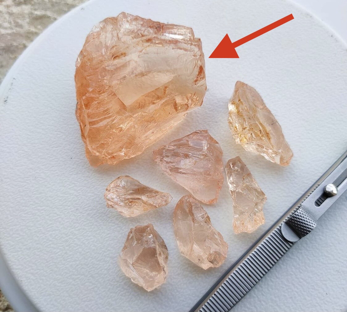 VIVID PEACH MORGANITE 265.80ct