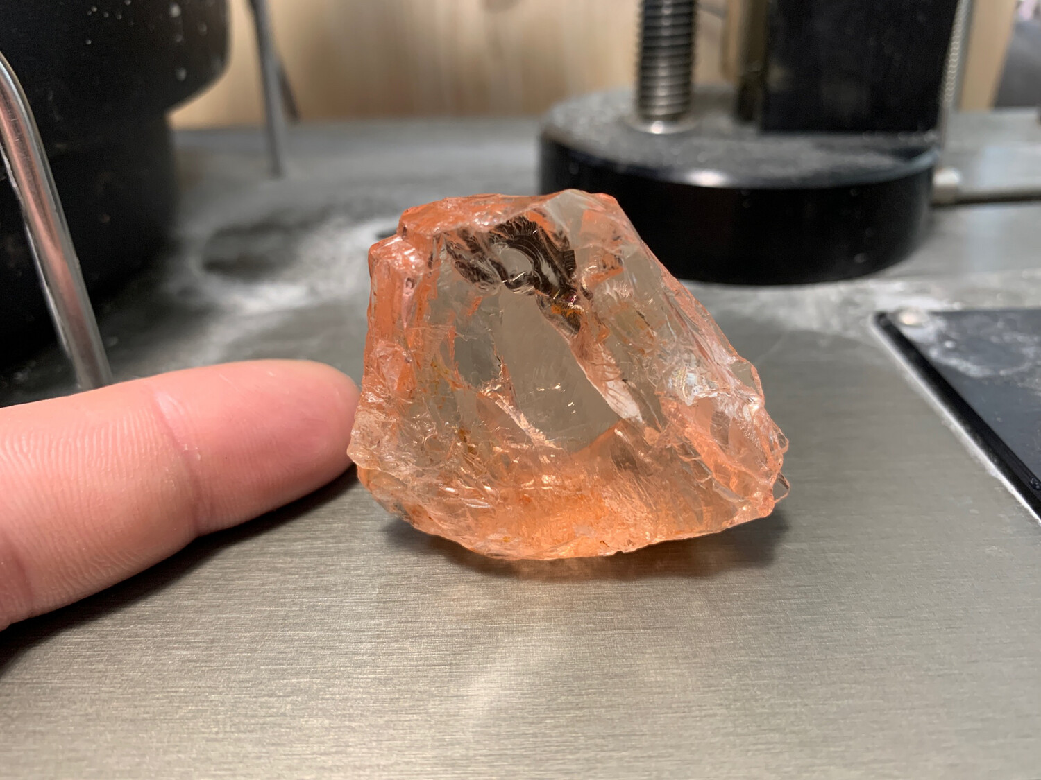 VIVID PEACH MORGANITE 265.80ct