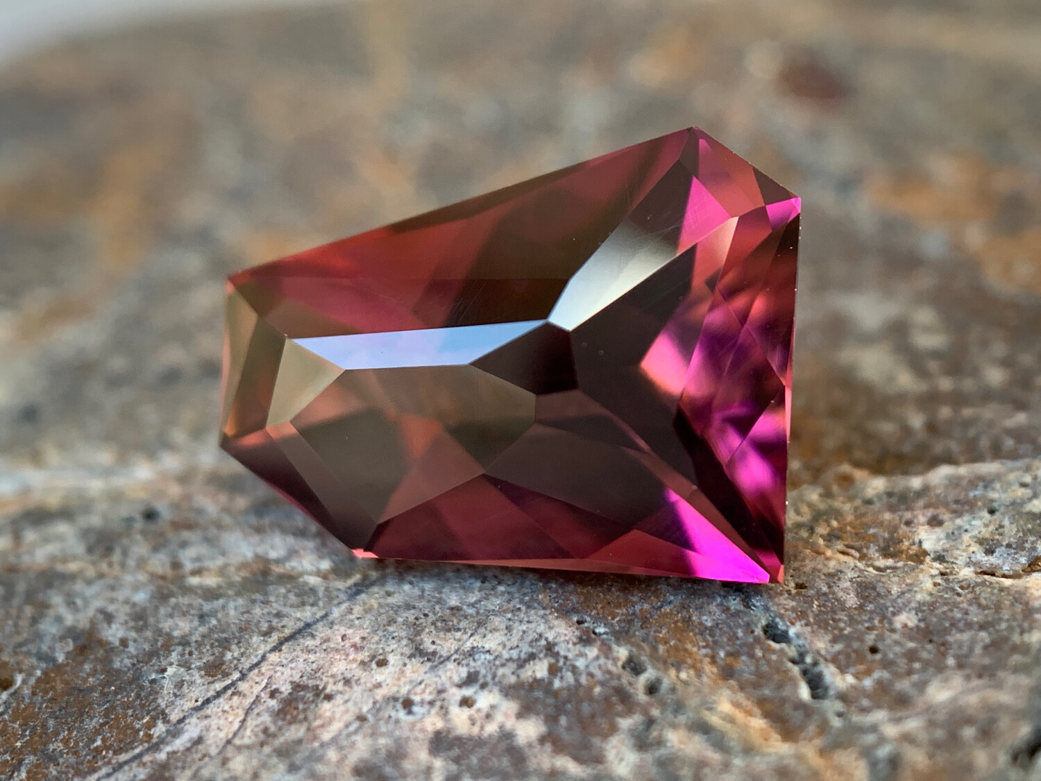 ᴬᵀᵞᴾᴵᶜᴬᴸ RUBELLITE TOURMALINE 2.92ct