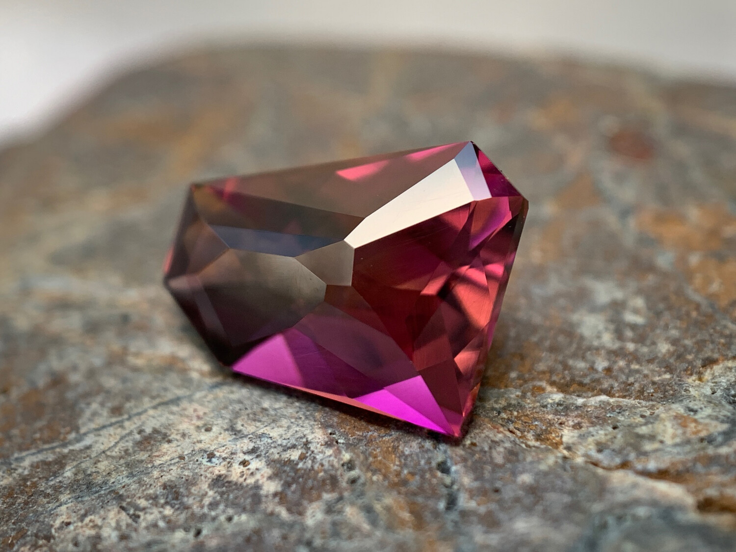 ᴬᵀᵞᴾᴵᶜᴬᴸ RUBELLITE TOURMALINE 2.92ct
