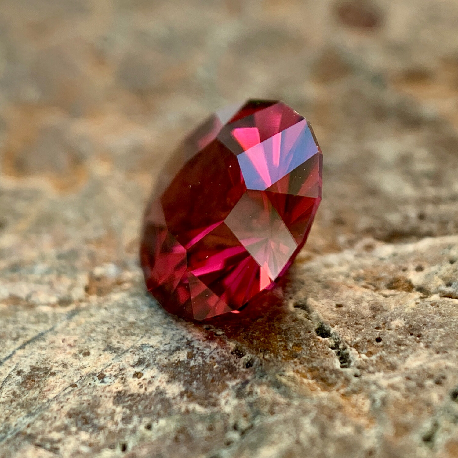 ᴬᵀᵞᴾᴵᶜᴬᴸ UMBALITE GARNET 1.42ct
