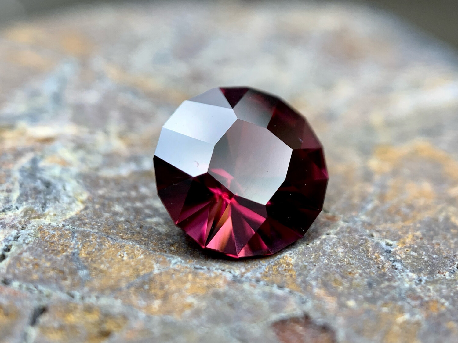 ᴬᵀᵞᴾᴵᶜᴬᴸ UMBALITE GARNET 1.42ct