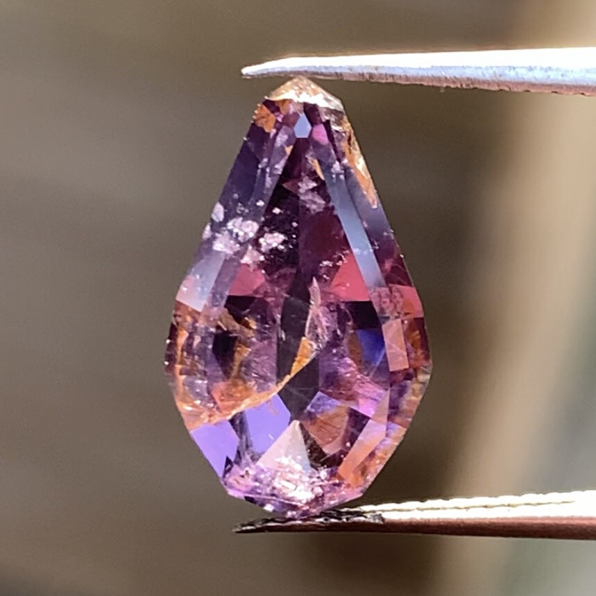 ᴬᵀᵞᴾᴵᶜᴬᴸ PURPLE SPINEL 3.70ct