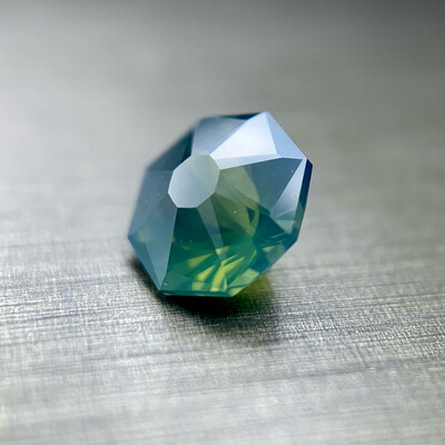 ᴬᵀᵞᴾᴵᶜᴬᴸ TEAL KENYAN SAPPHIRE 0.71ct