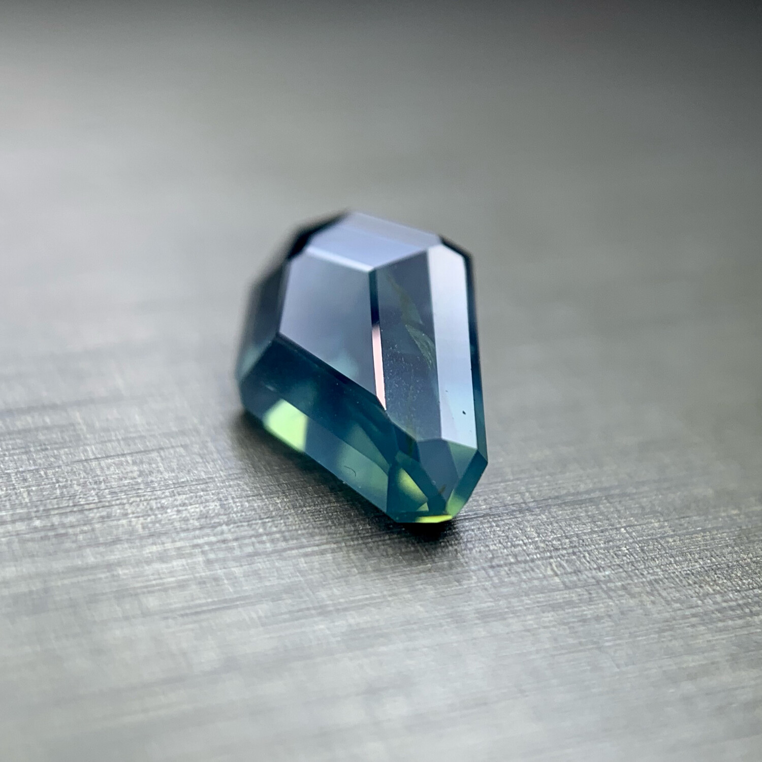 ᴬᵀᵞᴾᴵᶜᴬᴸ TEAL KENYAN SAPPHIRE 0.83ct