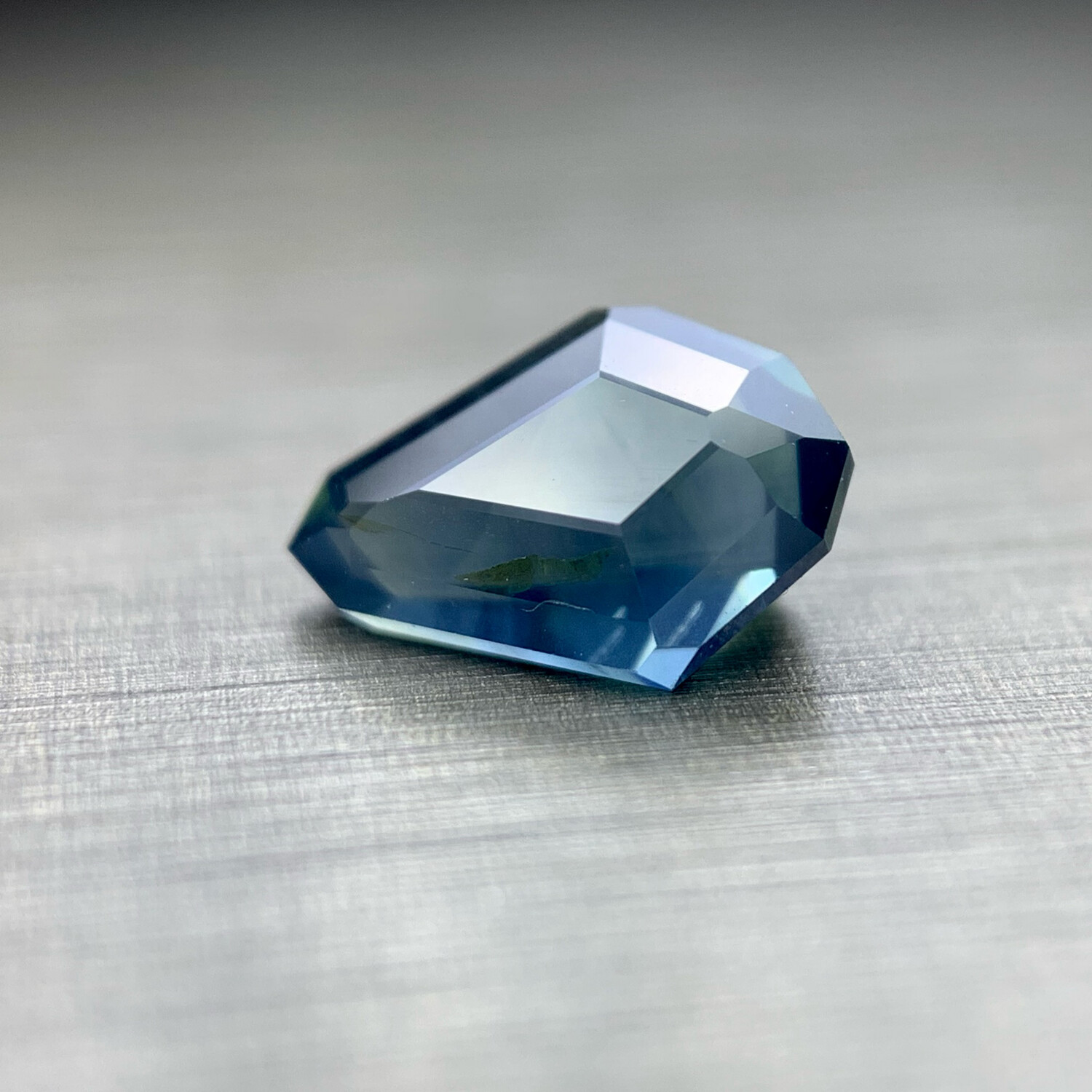 ᴬᵀᵞᴾᴵᶜᴬᴸ TEAL KENYAN SAPPHIRE 0.83ct