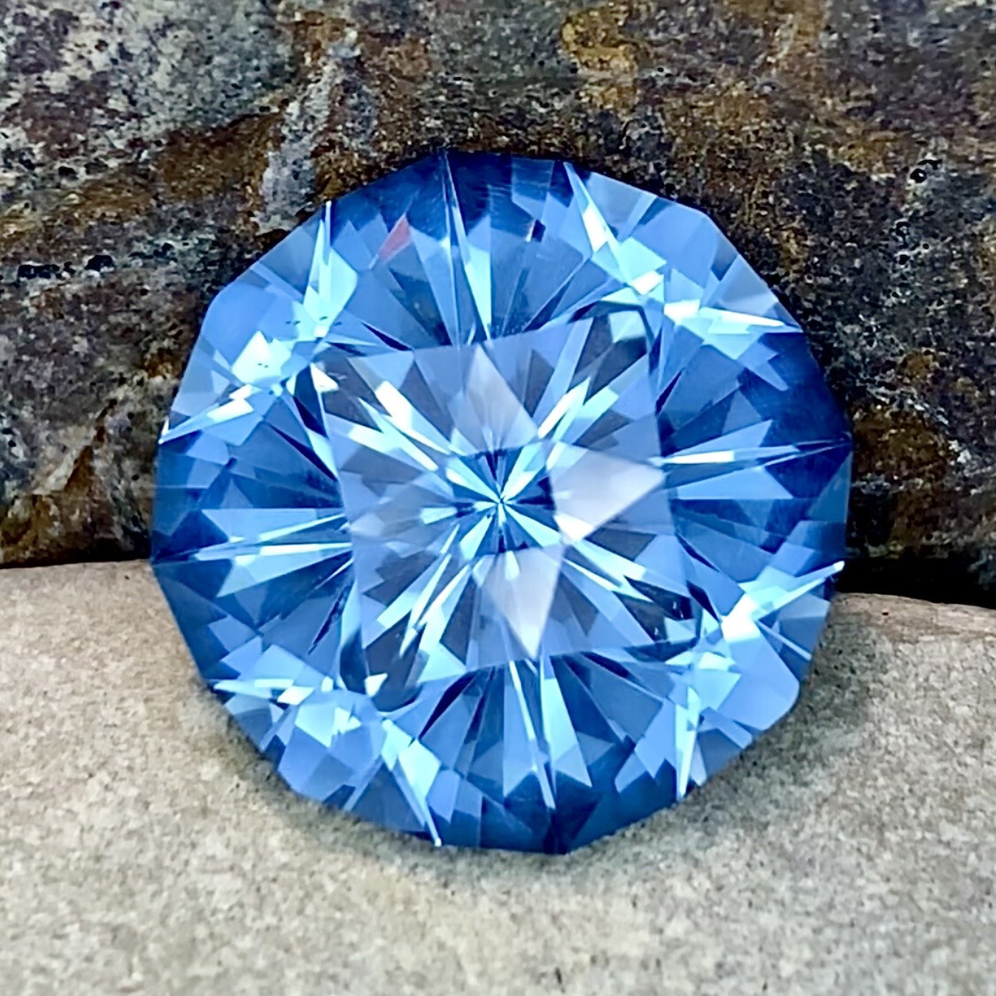 ᴬᵀᵞᴾᴵᶜᴬᴸ BLUE SPINEL 11.92ct 🌱