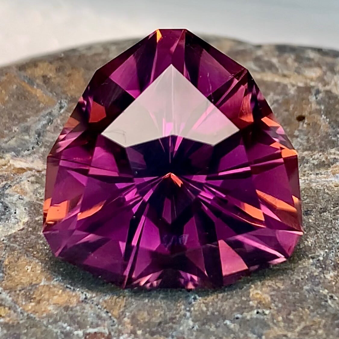 ᴬᵀᵞᴾᴵᶜᴬᴸ RUBELLITE TOURMALINE 13,61ct