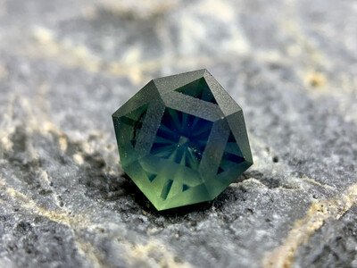 ᴬᵀᵞᴾᴵᶜᴬᴸ TEAL KENYAN SAPPHIRE 0.79ct