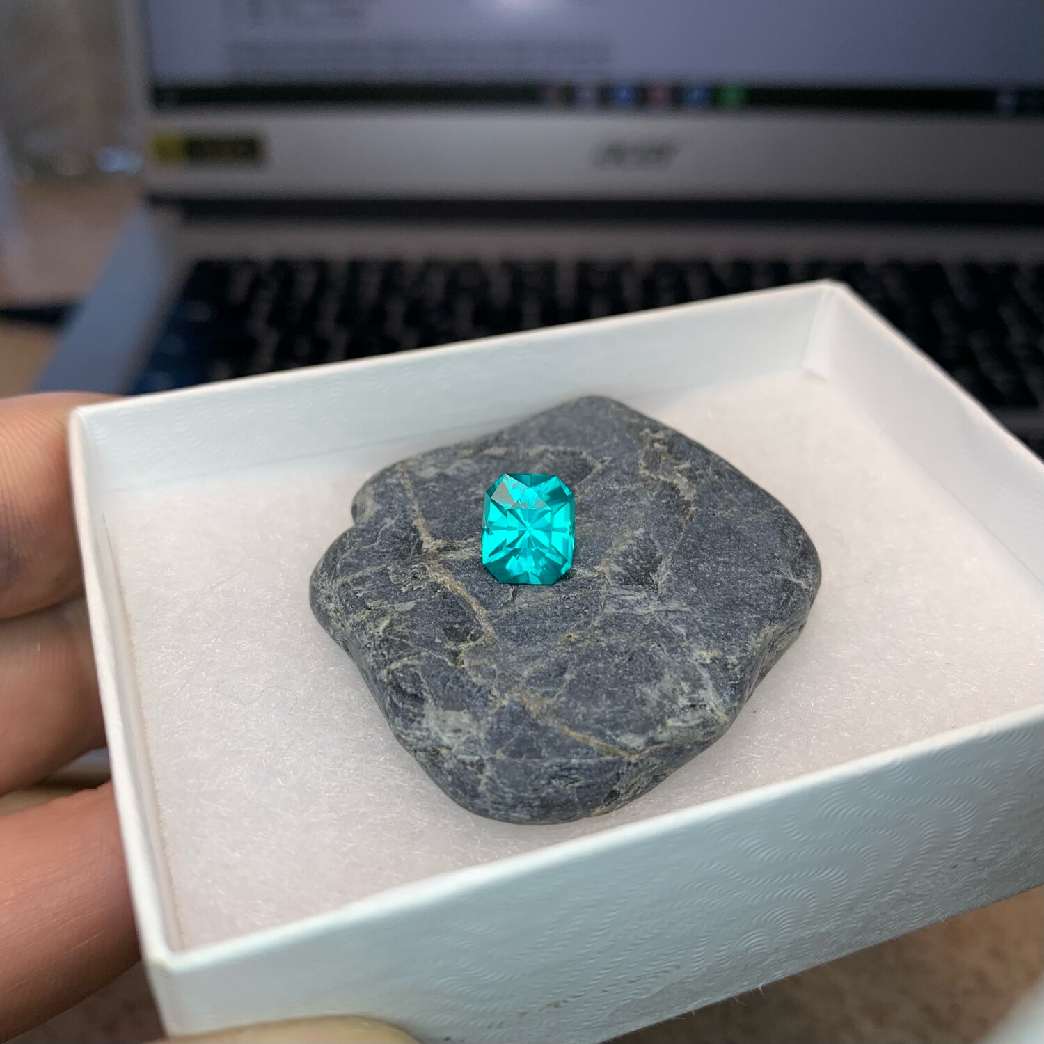 ᴬᵀᵞᴾᴵᶜᴬᴸ NEON BLUE YAG 4.40ct 🌱