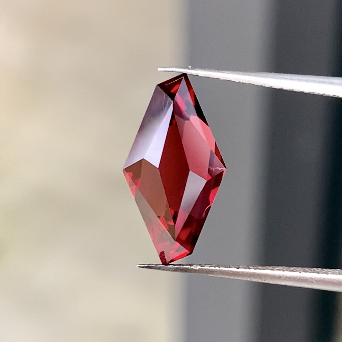ᴬᵀᵞᴾᴵᶜᴬᴸ RHODOLITE GARNET 3,99ct