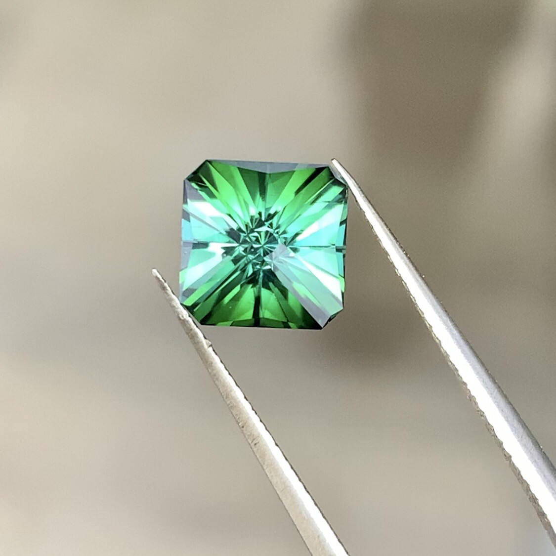 ᴬᵀᵞᴾᴵᶜᴬᴸ BLUE GREEN TOURMALINE 2.35ct