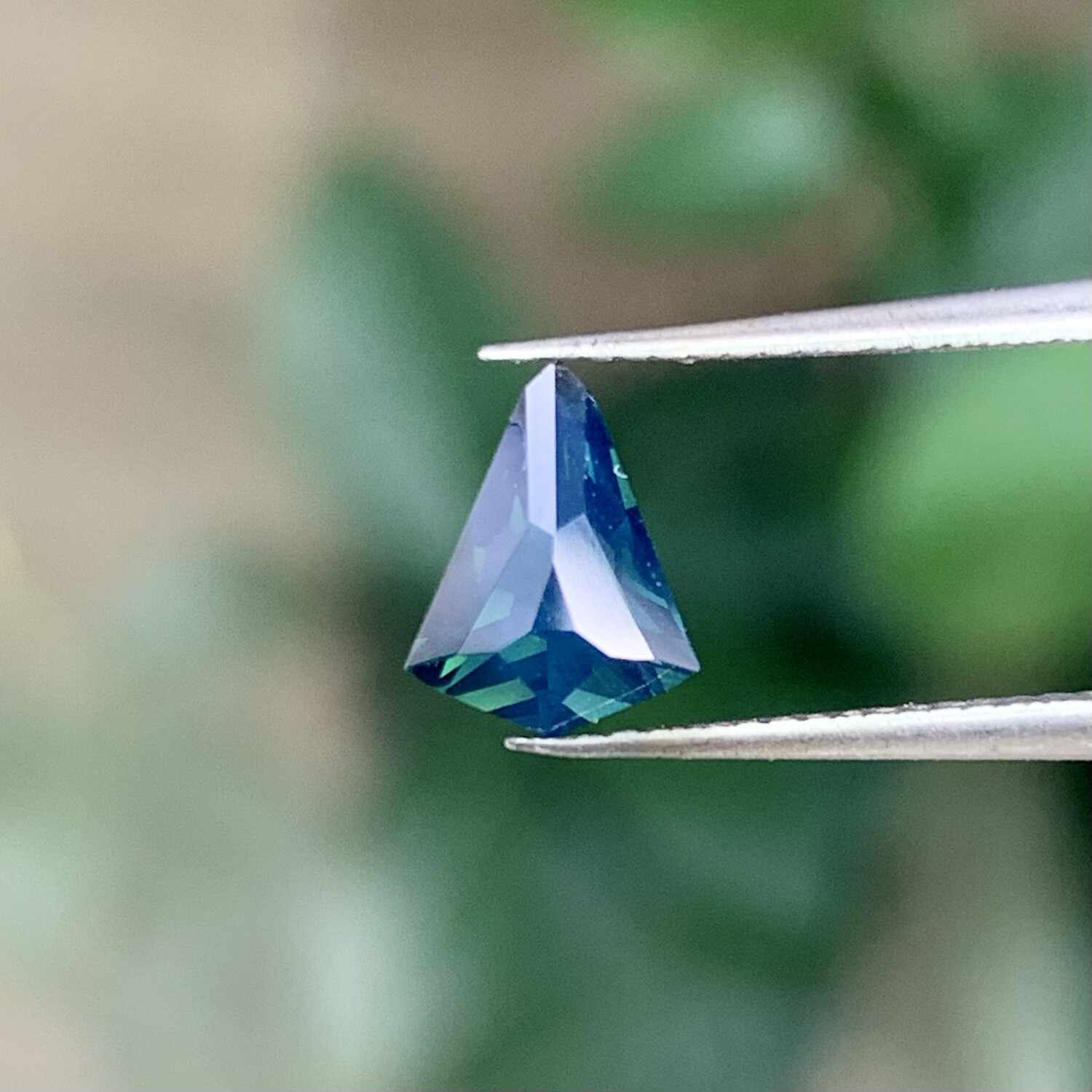 ᴬᵀᵞᴾᴵᶜᴬᴸ TEAL KENYAN SAPPHIRE 0.96ct