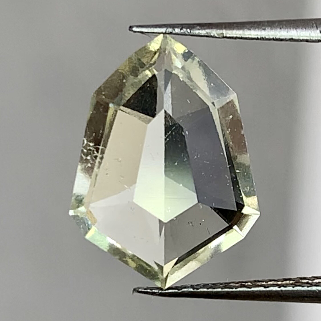 ᴬᵀᵞᴾᴵᶜᴬᴸ GROSSULAR GARNET 2.64ct