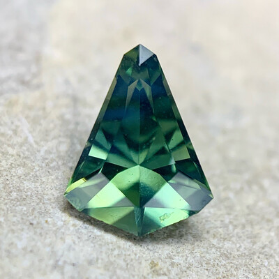 ᴬᵀᵞᴾᴵᶜᴬᴸ TEAL KENYAN SAPPHIRE 0.98ct