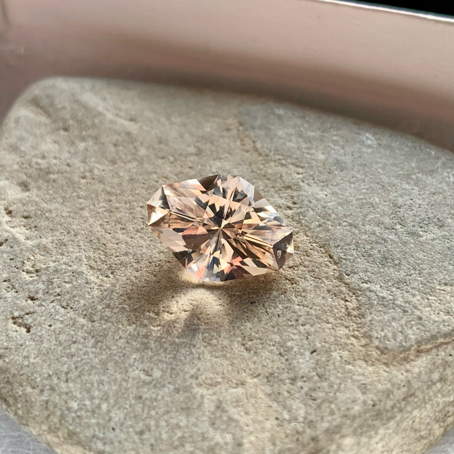 ᴬᵀᵞᴾᴵᶜᴬᴸ PEACH MORGANITE 2,87ct