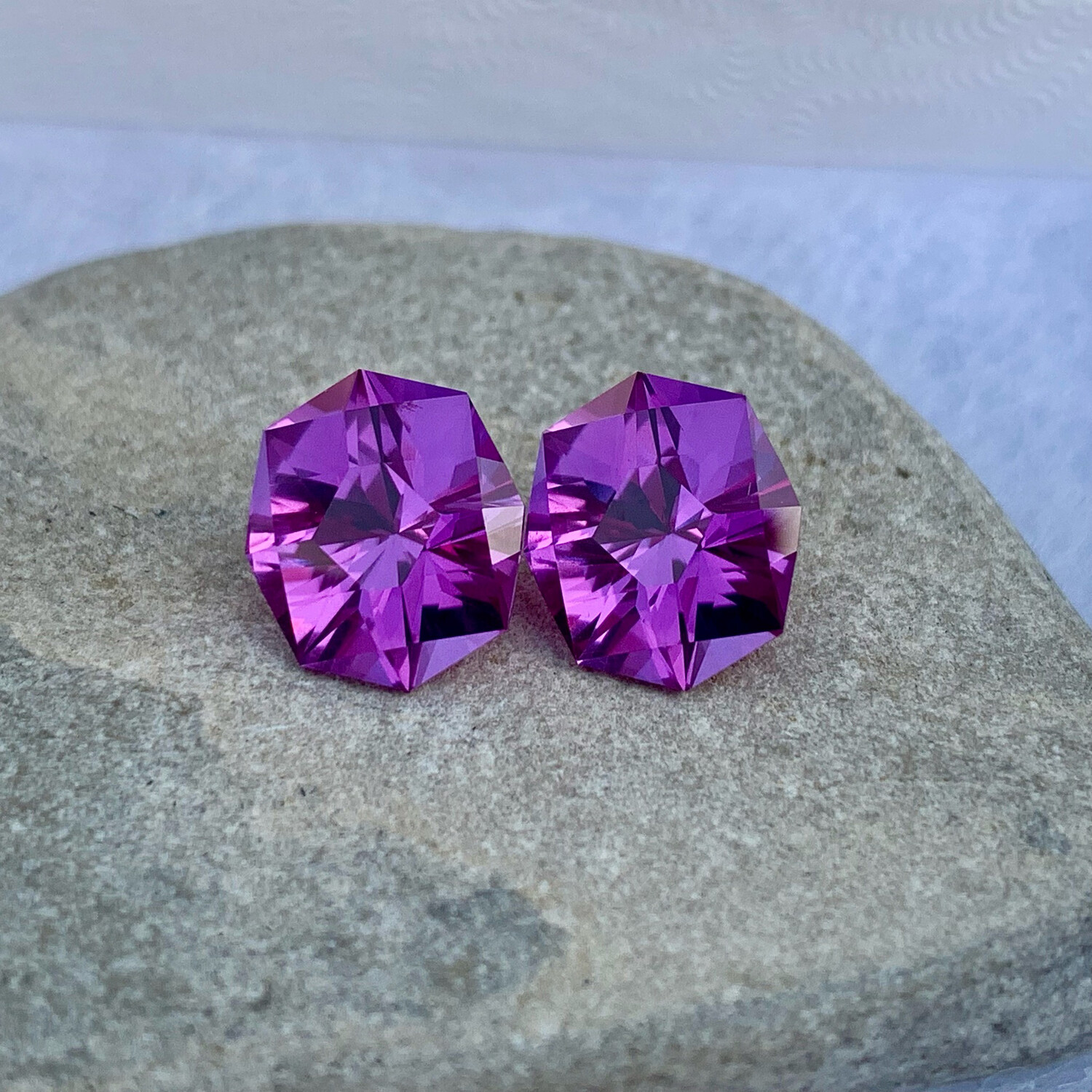 ᴬᵀᵞᴾᴵᶜᴬᴸ SAPPHIRE COLORED ALEXANDRITE 5.22ct x2 🌱