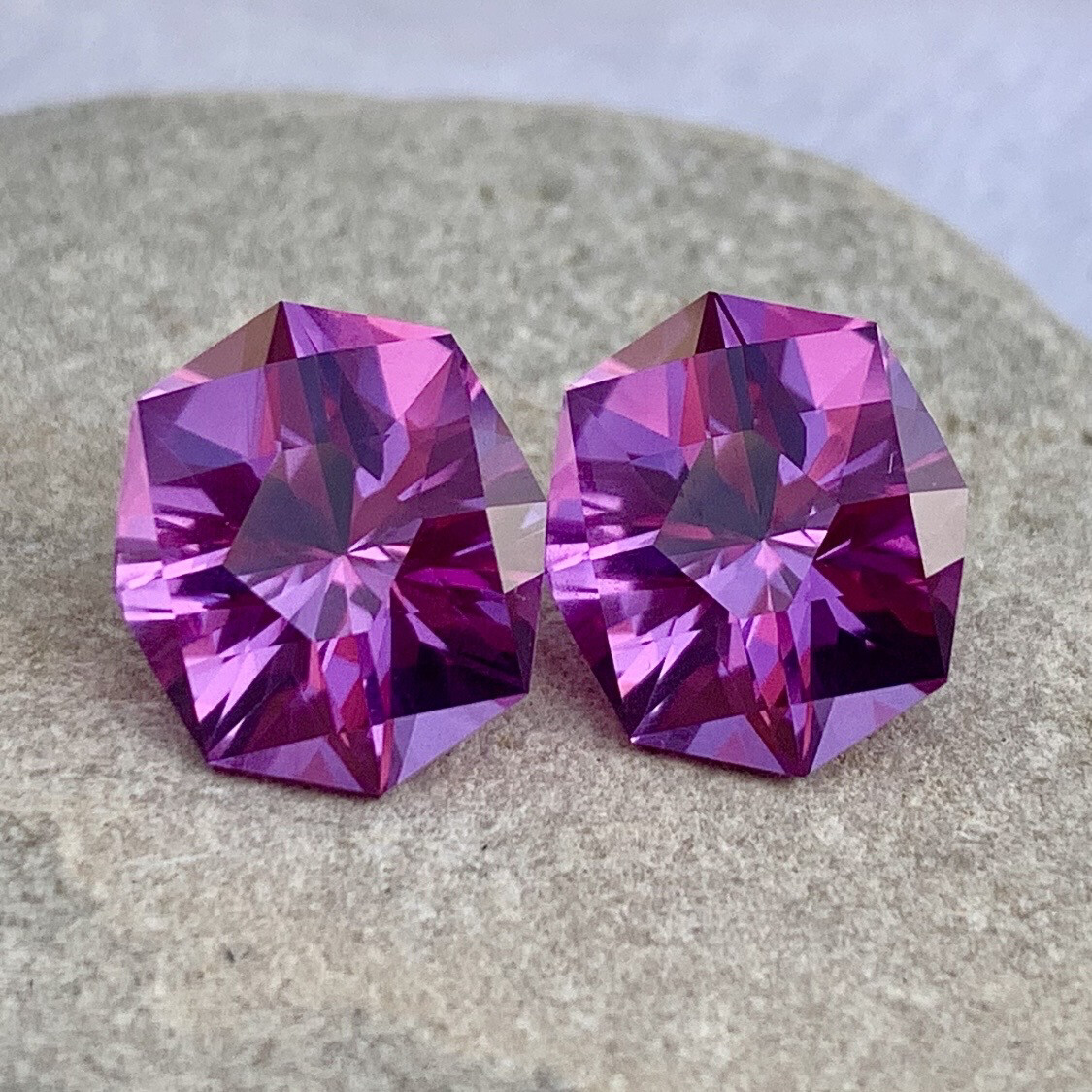 ᴬᵀᵞᴾᴵᶜᴬᴸ SAPPHIRE COLORED ALEXANDRITE 5.22ct x2 🌱