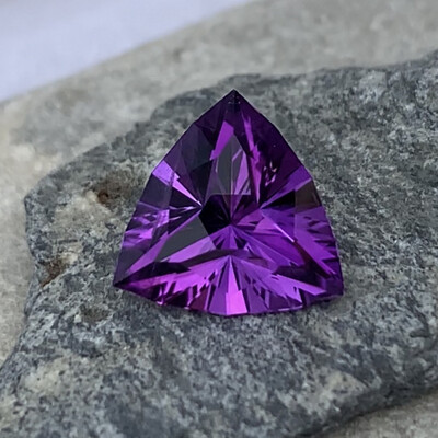 ᴬᵀᵞᴾᴵᶜᴬᴸ AMETHYST 1.97ct