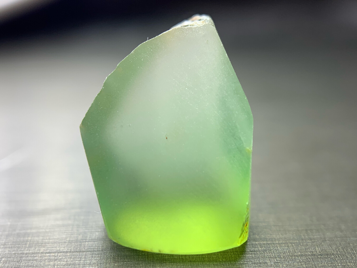 ᴬᵀᵞᴾᴵᶜᴬᴸ ELECTRIC GREEN TOURMALINE 3.10ct