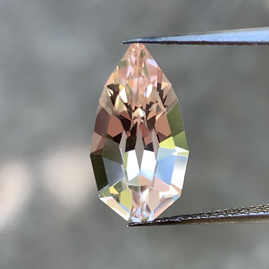 ᴬᵀᵞᴾᴵᶜᴬᴸ PEACH MORGANITE 3.16ct
