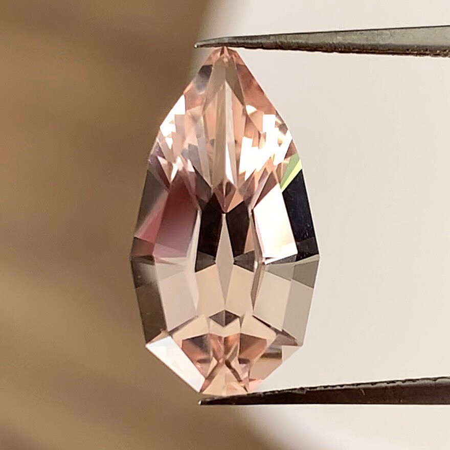 ᴬᵀᵞᴾᴵᶜᴬᴸ PEACH MORGANITE 3.16ct