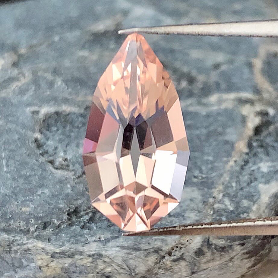 ᴬᵀᵞᴾᴵᶜᴬᴸ PEACH MORGANITE 3.16ct