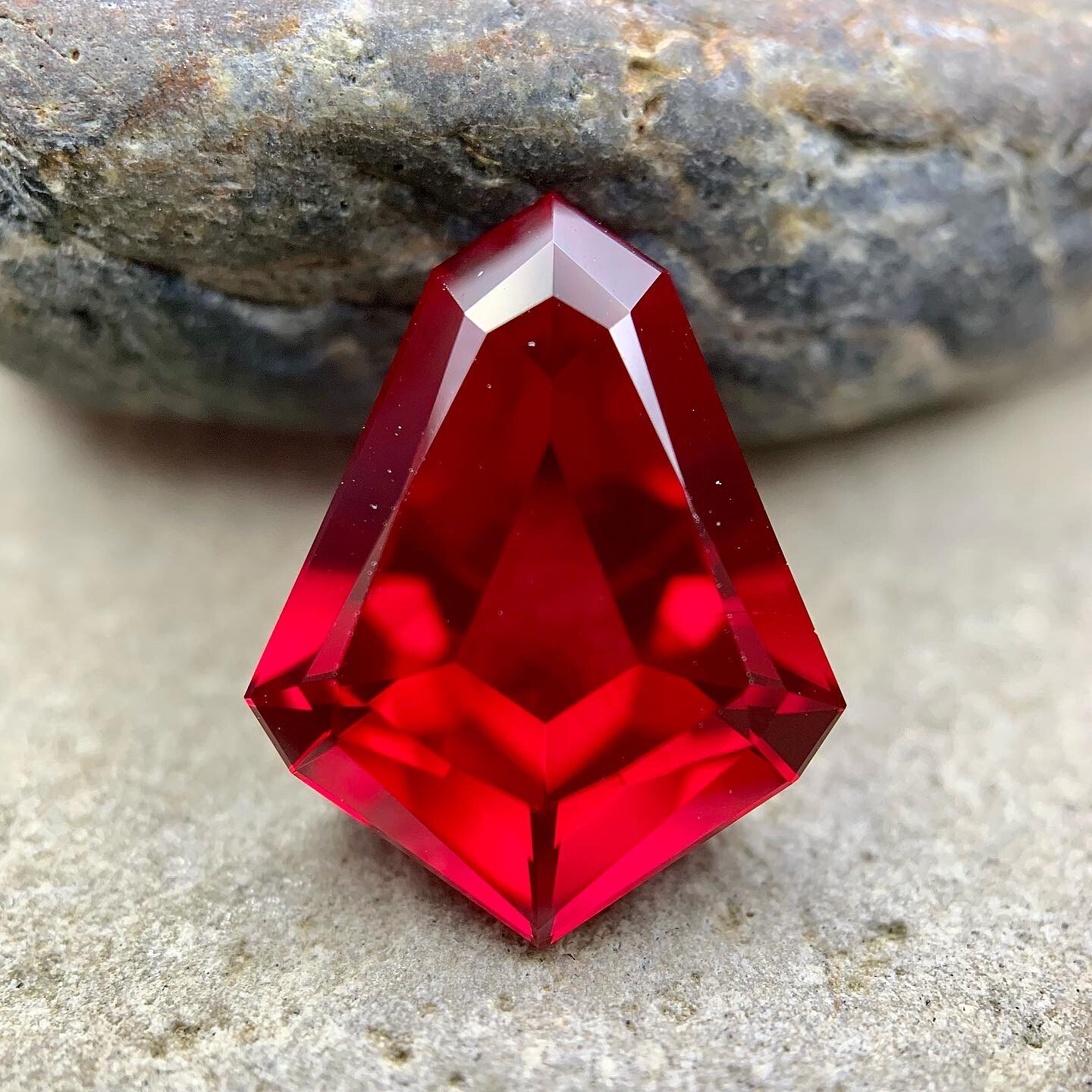 ᴬᵀᵞᴾᴵᶜᴬᴸ RED RUBY 6.57ct 🌱