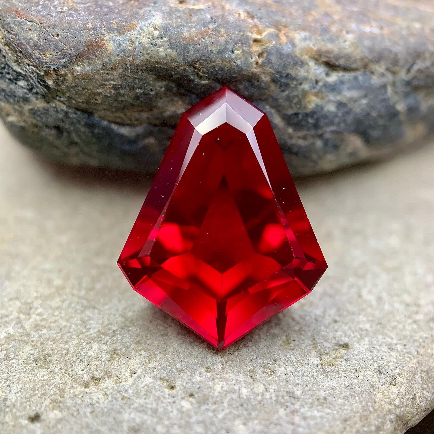 ᴬᵀᵞᴾᴵᶜᴬᴸ RED RUBY 6.57ct 🌱