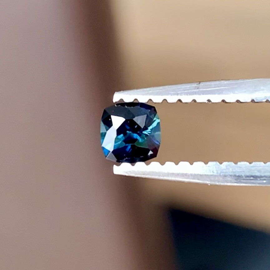 ᴬᵀᵞᴾᴵᶜᴬᴸ DARKSIDE BLUE TOURMALINE 0.37ct