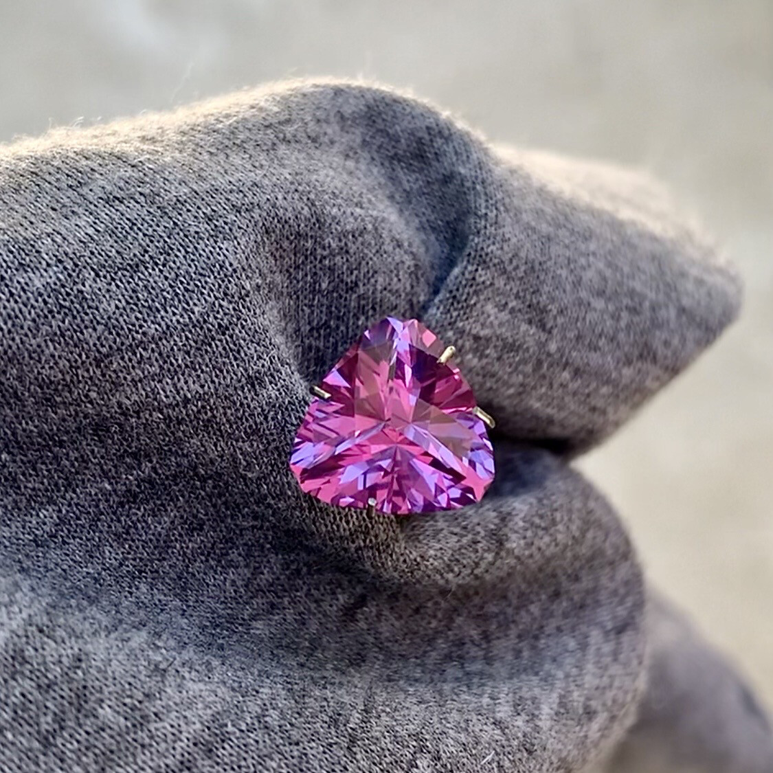 ᴬᵀᵞᴾᴵᶜᴬᴸ SAPPHIRE COLORED ALEXANDRITE 6.47ct 🌱