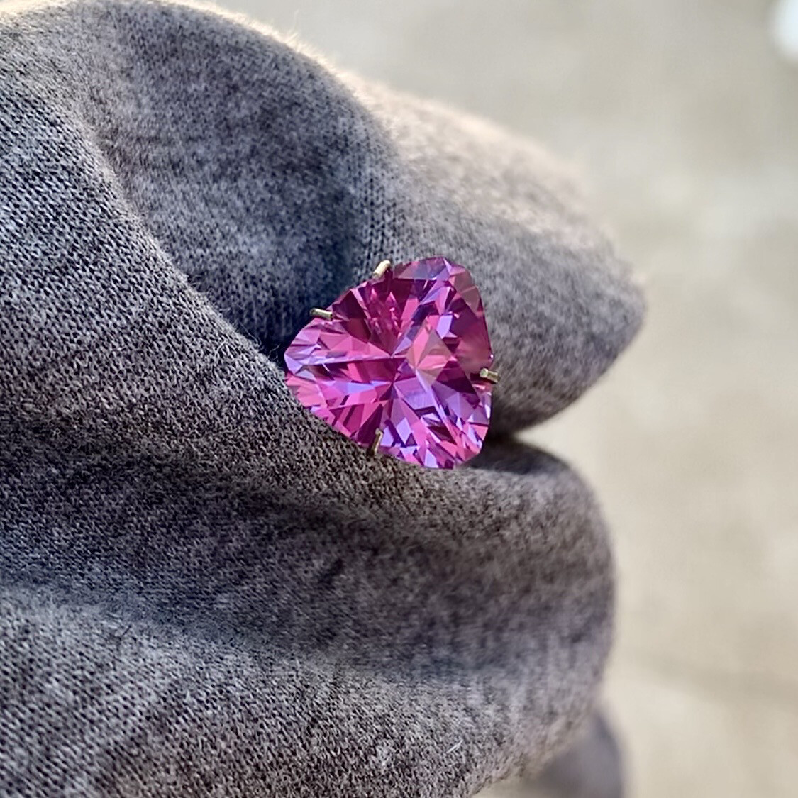 ᴬᵀᵞᴾᴵᶜᴬᴸ SAPPHIRE COLORED ALEXANDRITE 6.47ct 🌱