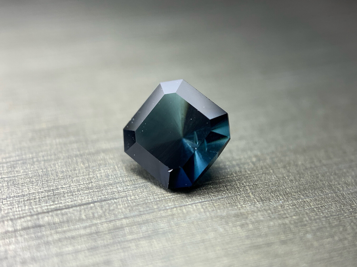 ᴬᵀᵞᴾᴵᶜᴬᴸ DARKSIDE TOURMALINE 0.45ct