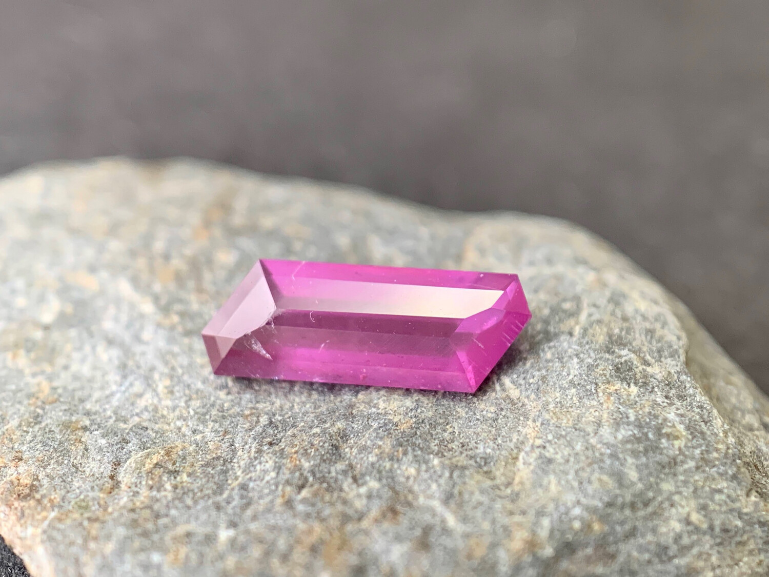 ᴬᵀᵞᴾᴵᶜᴬᴸ PINK SAPPHIRE 1,06ct