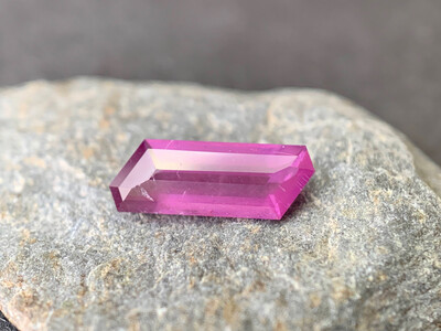 ᴬᵀᵞᴾᴵᶜᴬᴸ PINK SAPPHIRE 1,06ct