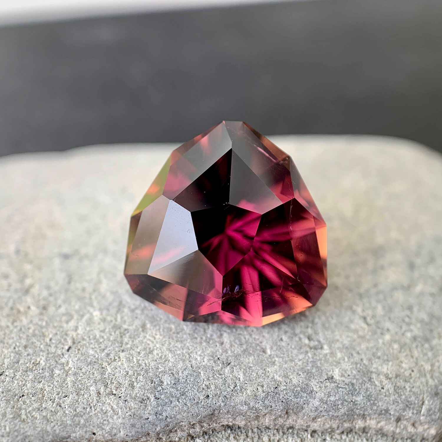 ᴬᵀᵞᴾᴵᶜᴬᴸ RUBELLITE TOURMALINE 13,61ct