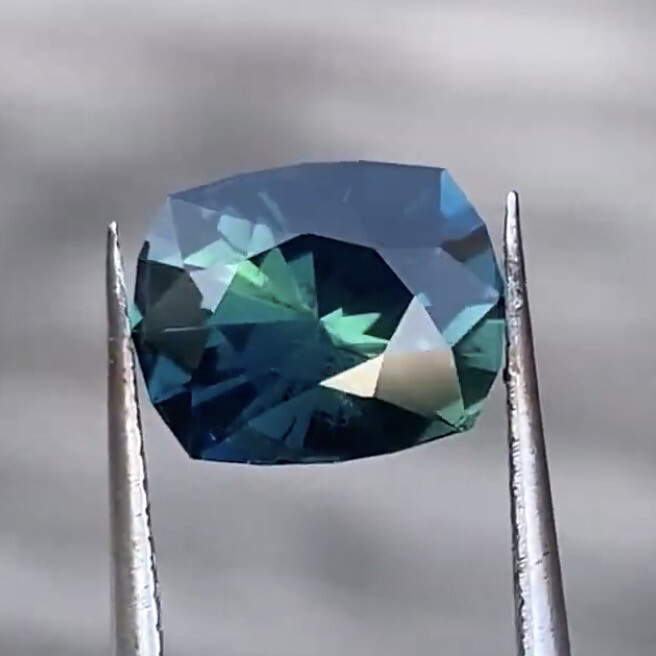 ᴬᵀᵞᴾᴵᶜᴬᴸ TEAL KENYAN SAPPHIRE 2,20ct