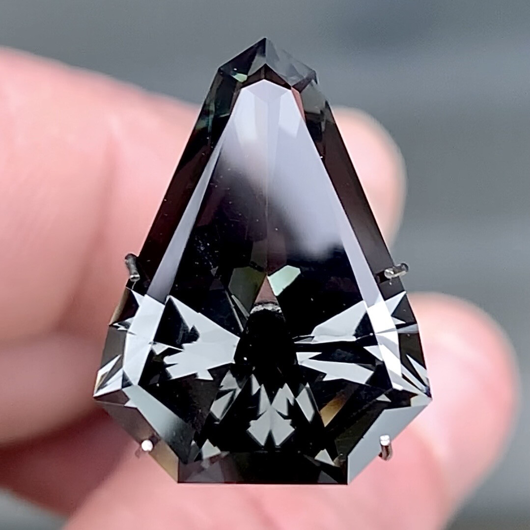 ᴬᵀᵞᴾᴵᶜᴬᴸ DARK-BLACK NANOSITAL 15.91ct🌱