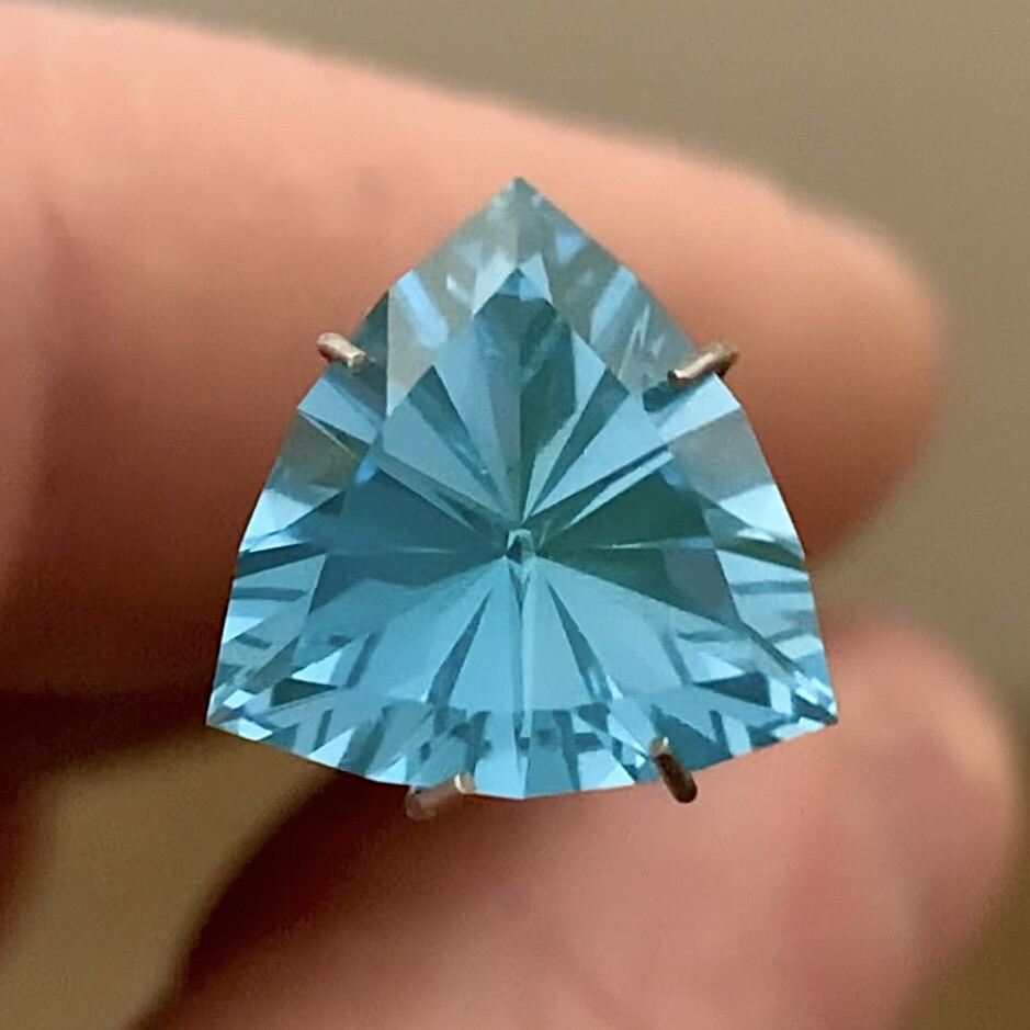 ᴬᵀᵞᴾᴵᶜᴬᴸ TEAL SPINEL 5.80ct 🌱