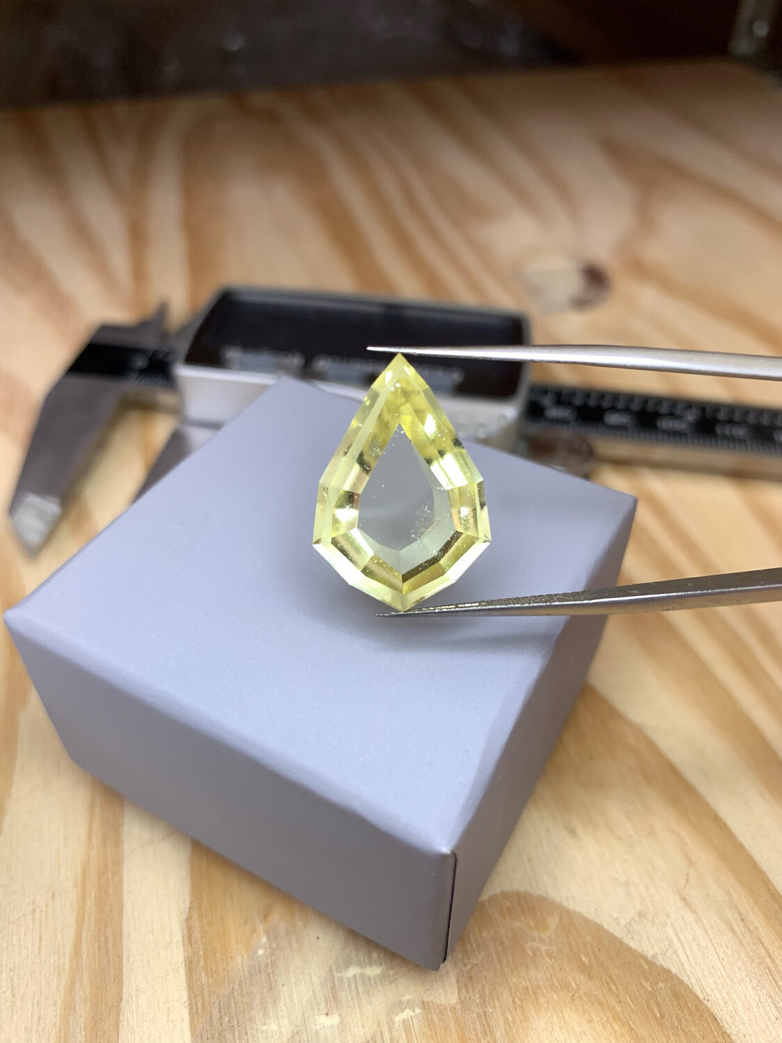 ᴬᵀᵞᴾᴵᶜᴬᴸ GROSSULAR GARNET 12.81ct